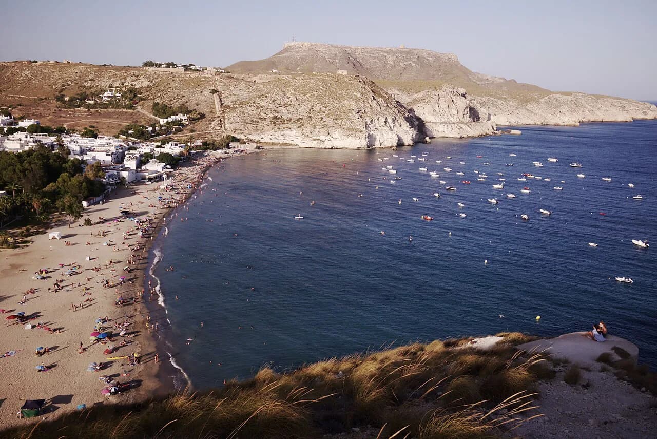 Agua Amarga Beach, Almería: Sand, Access and Facilities