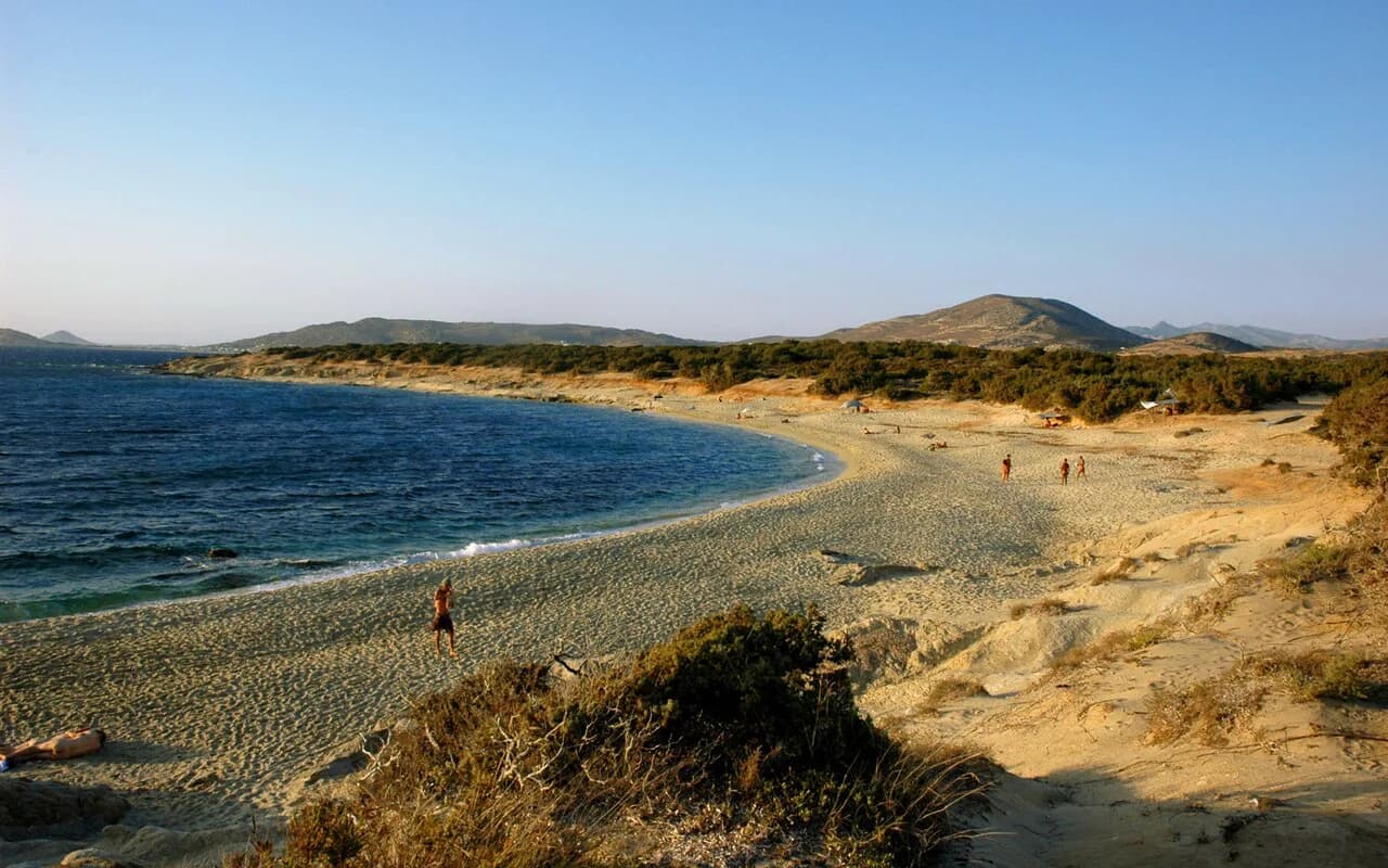 Alyko Beach, Naxos: Cedar Dunes, Sand and How to Get There