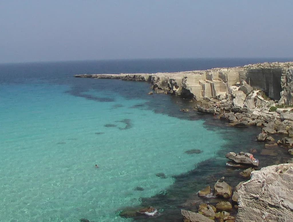 Cala Rossa, Favignana: Rock Terraces, Clear Water and How to Get There