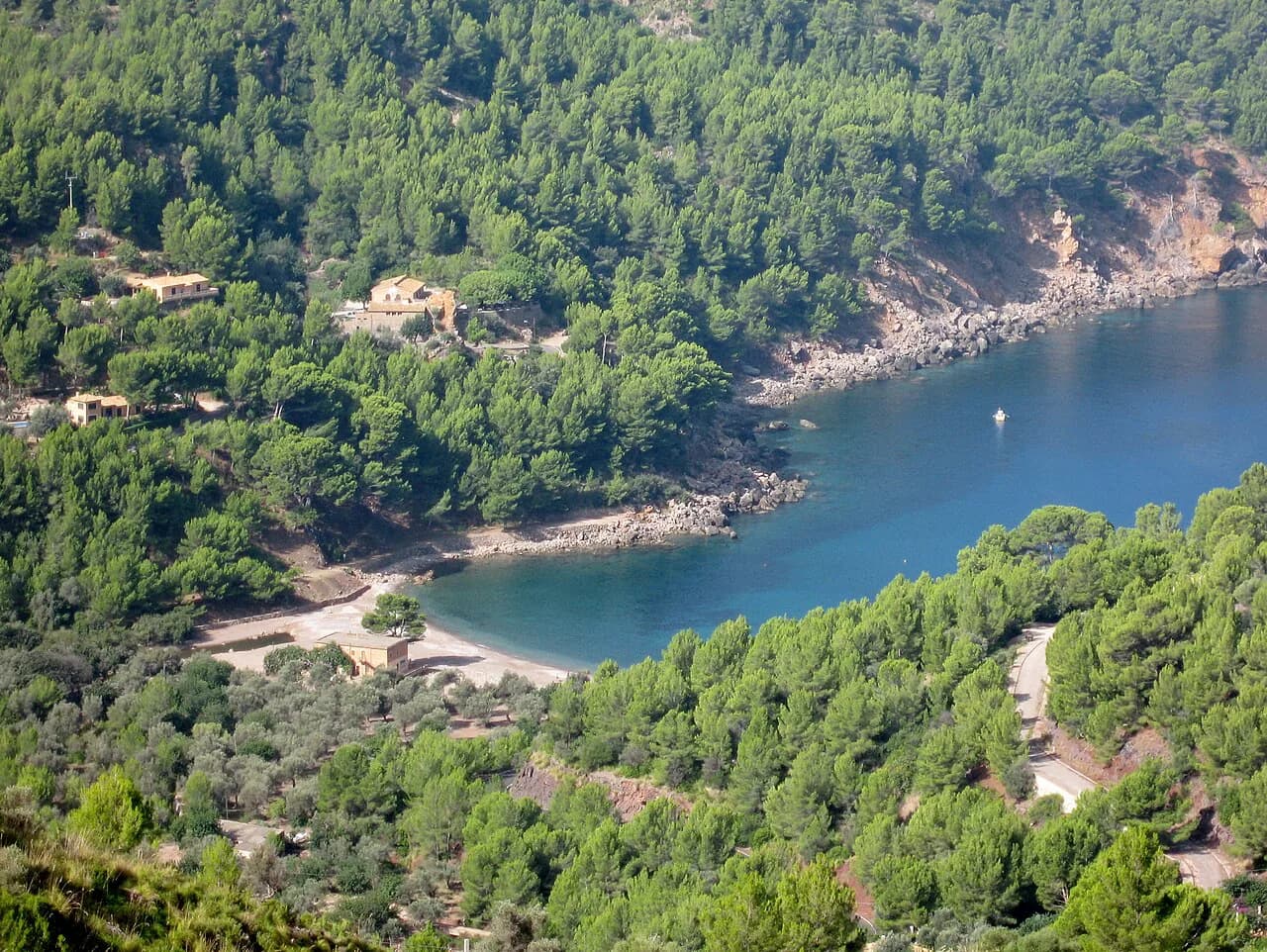 Cala Tuent: How to Reach This Beach Near Sóller