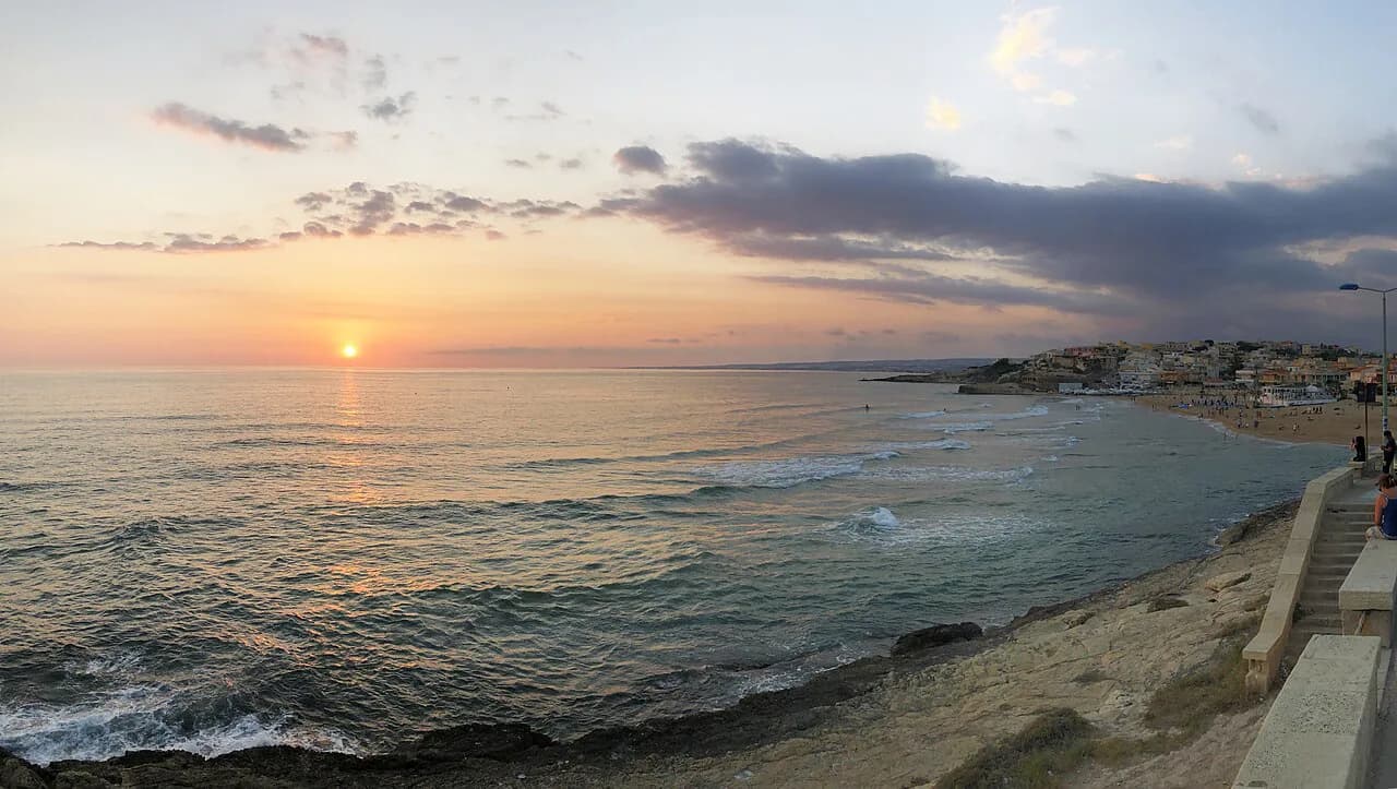 Cava d'Aliga Beach Guide: Scicli's Sheltered Sandy Gulf