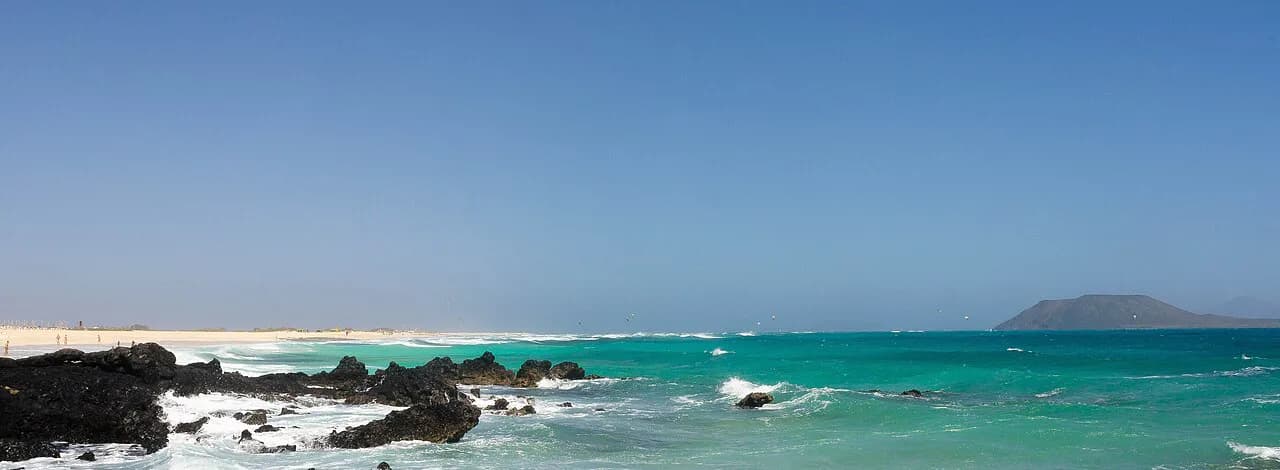 Corralejo Beaches: Grandes Playas, Dunes and Town Coast