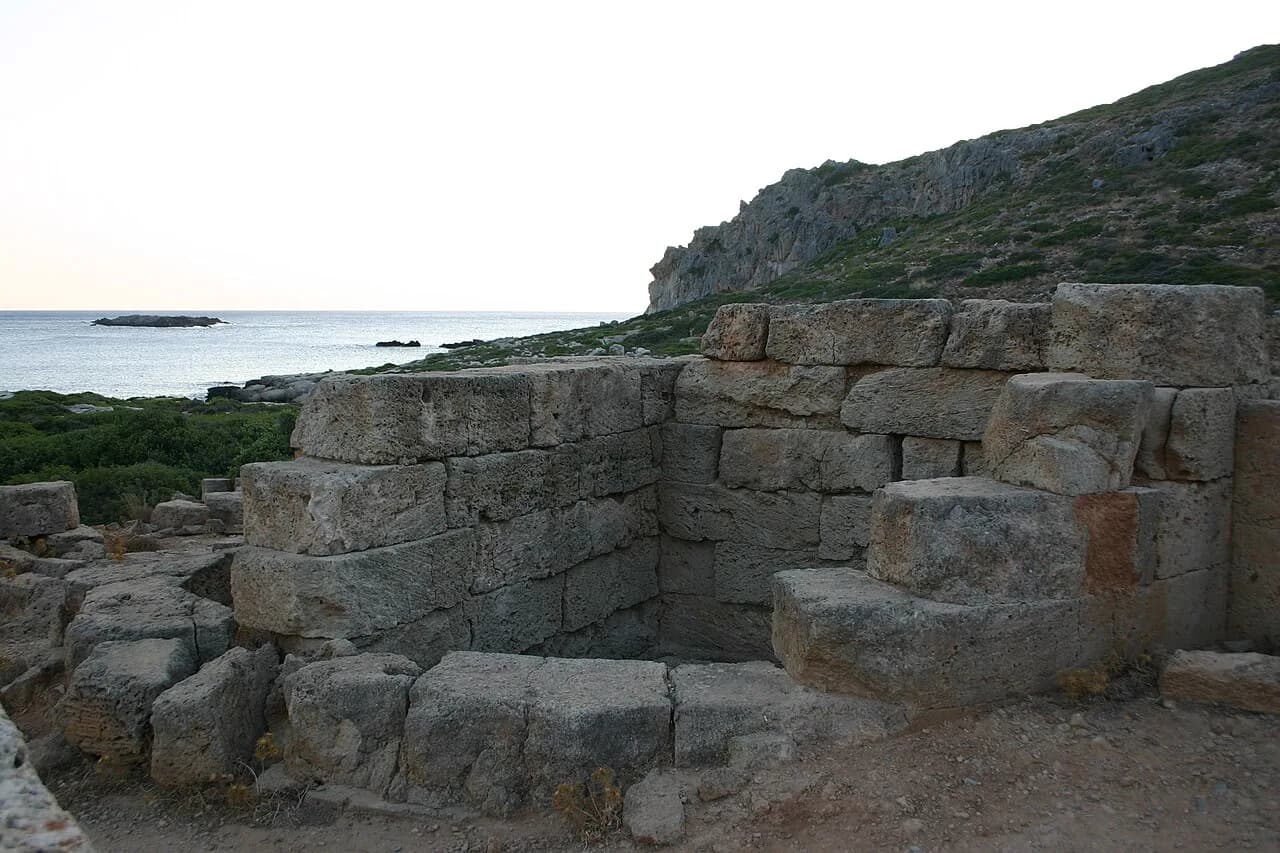 Falasarna Beach, Crete: Chania Bus Guide, Sand and Sunbeds