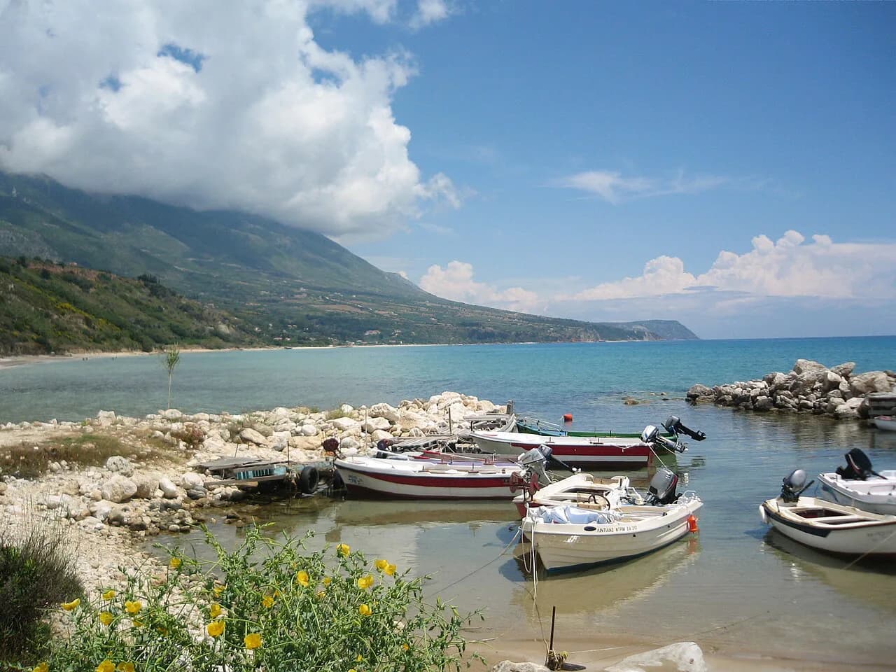 Kefalonia Beach Clubs: Where to Spend a Sunbed Day
