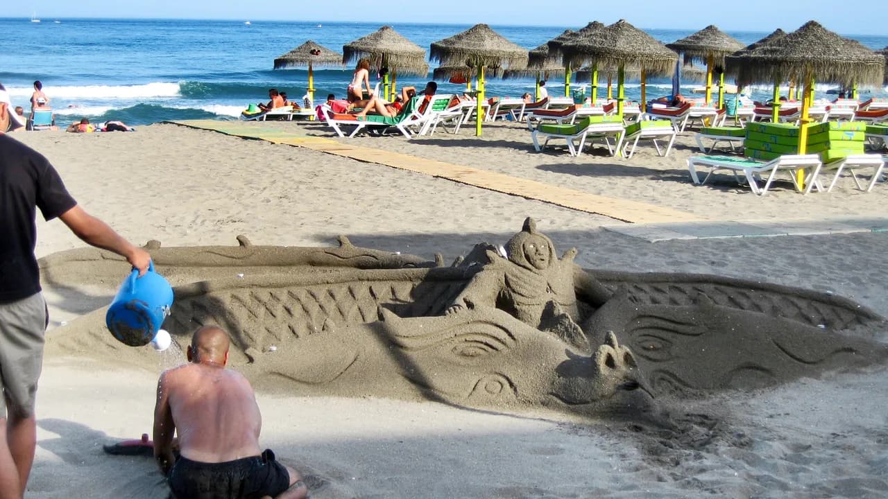 La Carihuela Beach: Where To Stay In Torremolinos, Málaga