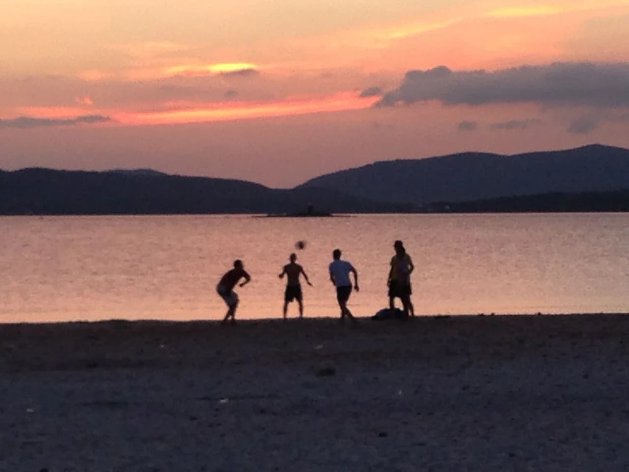 Le Bombarde Beach, Alghero: Where to Stay and Swim