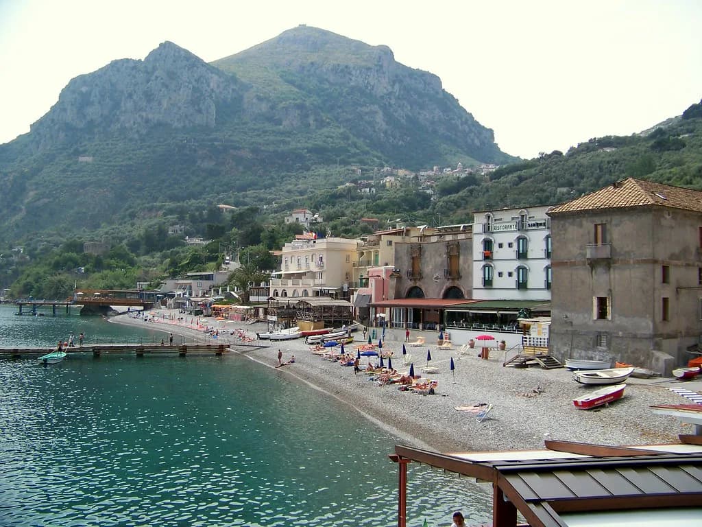 Marina del Cantone: Sorrento Peninsula's Pebble Beach Guide