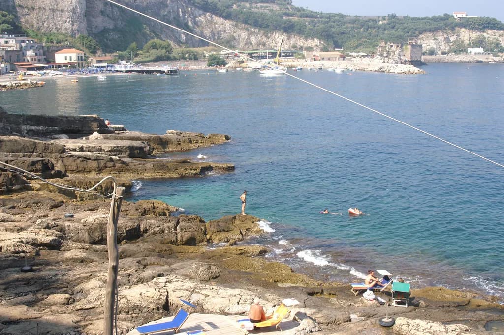 Marina di Puolo Beach Guide: Sorrento's Pebble Bay