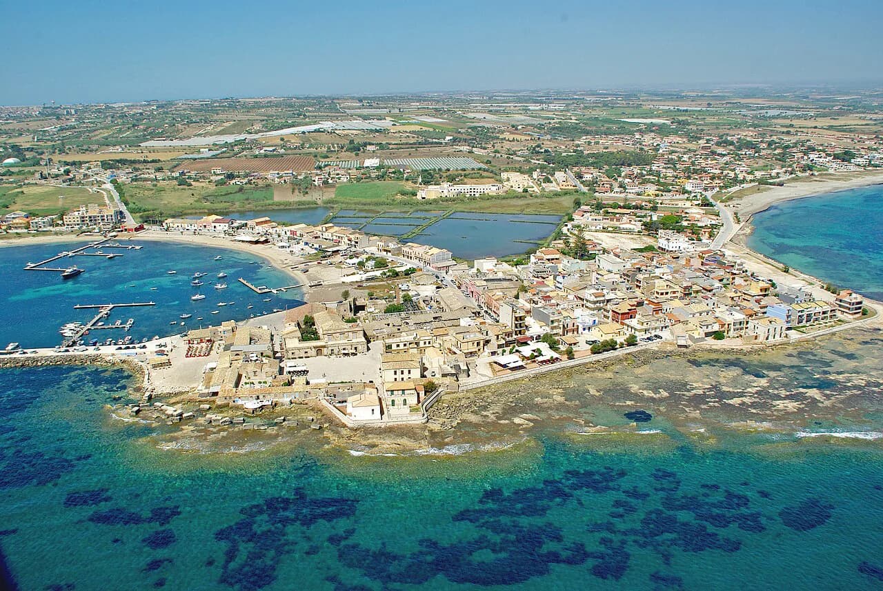 Marzamemi Beach Guide: Spinazza Sands and Nearby Coves