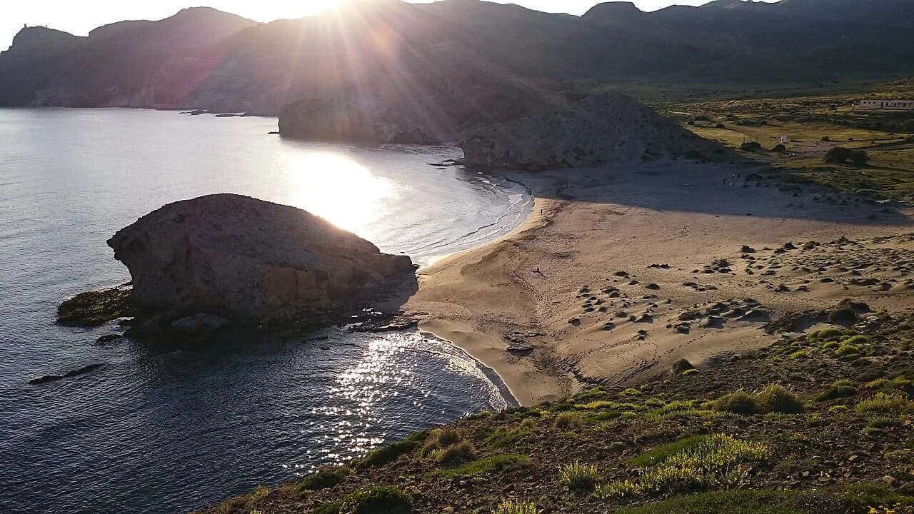 Mónsul Beach, Almería: Plan Your Visit and Swim Season