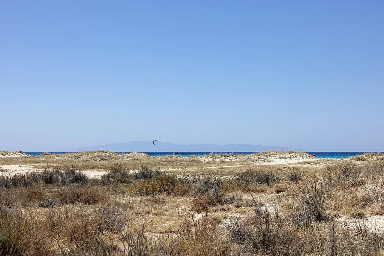 Naxos Nude Beaches: Naturist Spots, Access and Etiquette