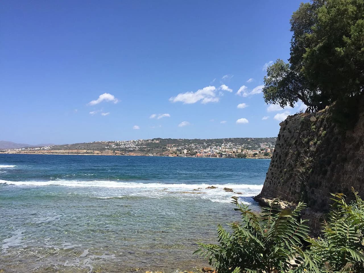 Nea Chora Beach, Chania: Chania's City Beach Guide