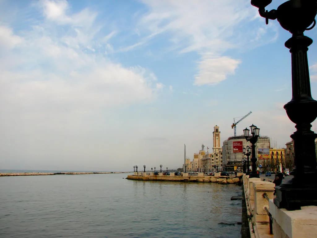 Pane e Pomodoro Beach, Bari: City Beach Guide