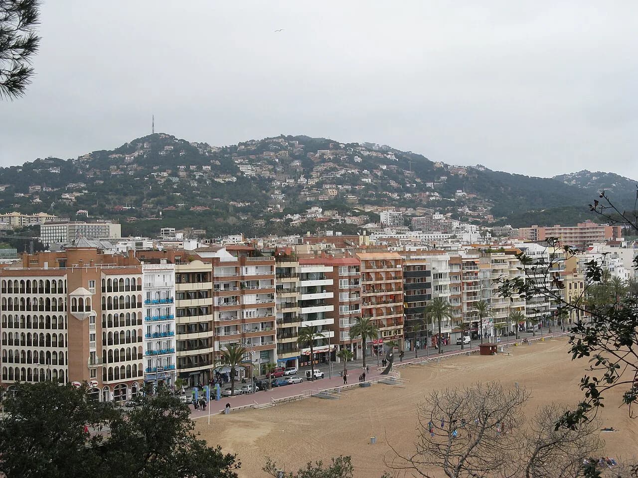 Platja d'Aro Beach Guide: Platja Gran and Cala Rovira