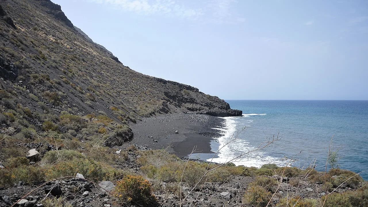 Puerto Naos Beach, La Palma: Black Sand & When to Go