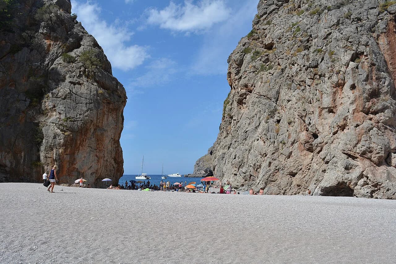 Sa Calobra Beach, Sóller: Swim, Access & Facilities Guide