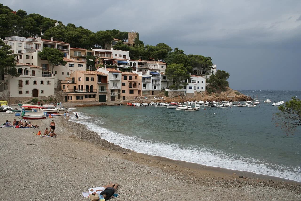 Sa Tuna Beach, Costa Brava: Cove Guide for a Begur Beach Day