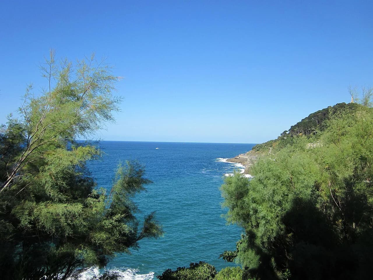 Somo Beach: Surf, Sand and Santander Ferry Guide