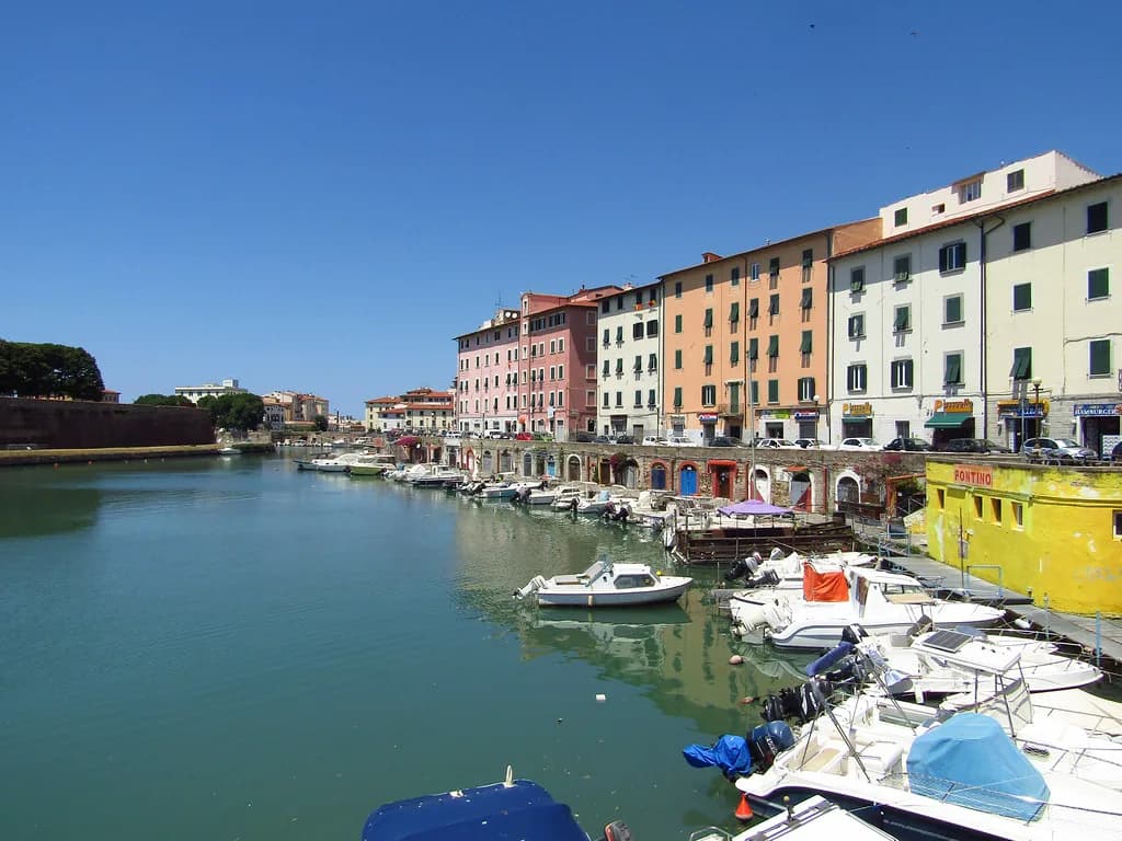Vada Beach, Tuscany: White Sand, Access and Nearby Beaches