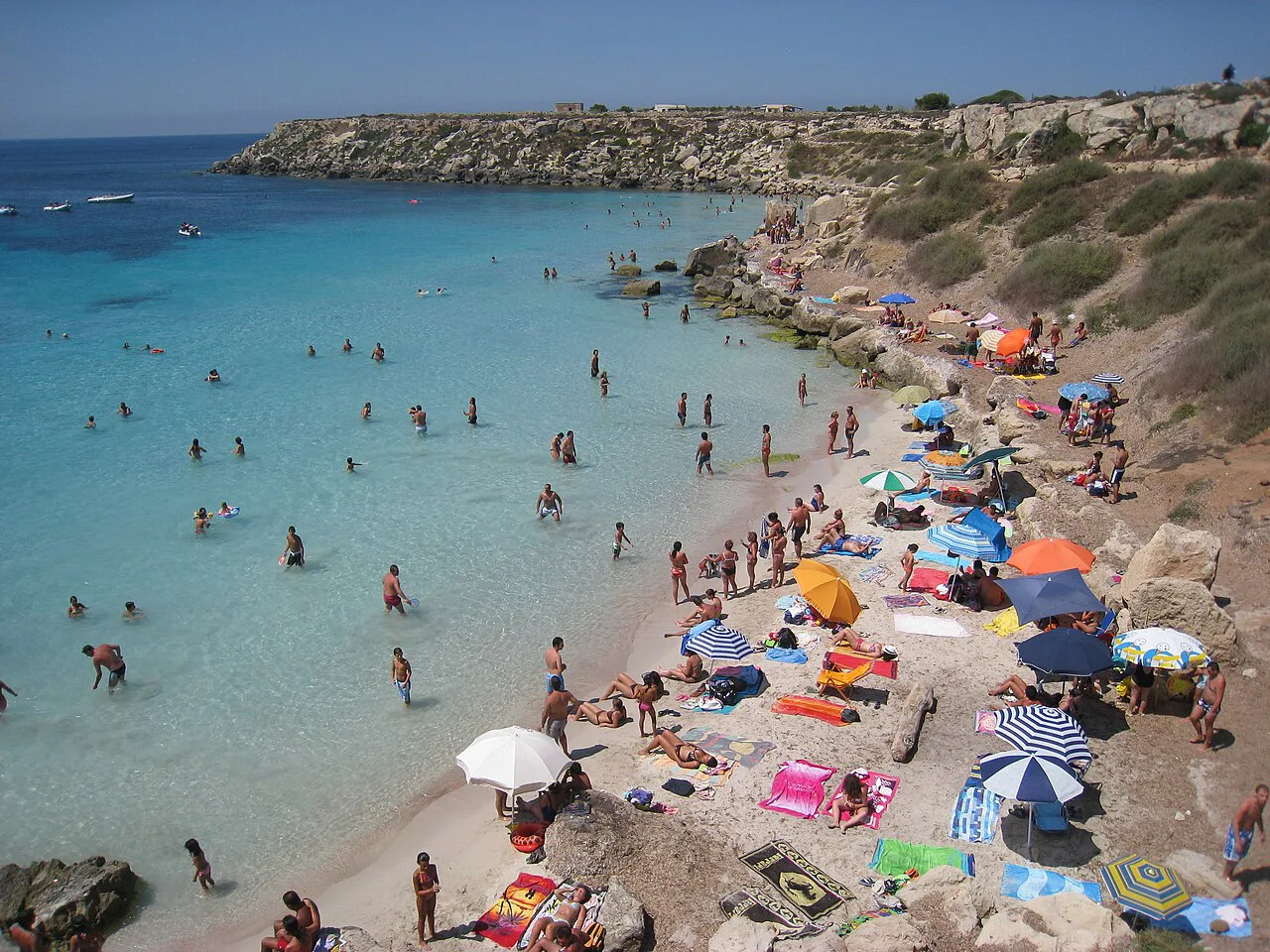 Cala azzurra favignana, Trapani