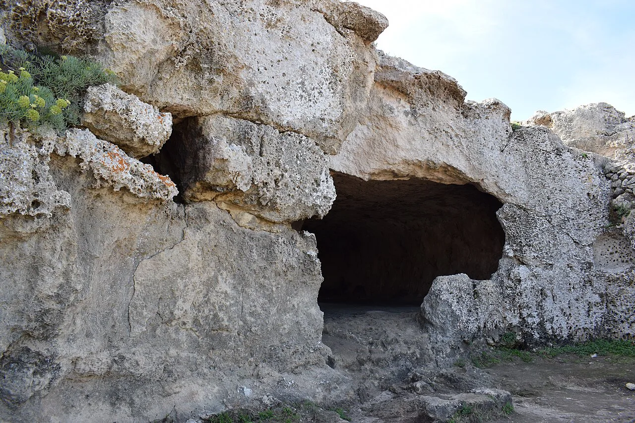 Cala Morell necropolis cave 14, Menorca