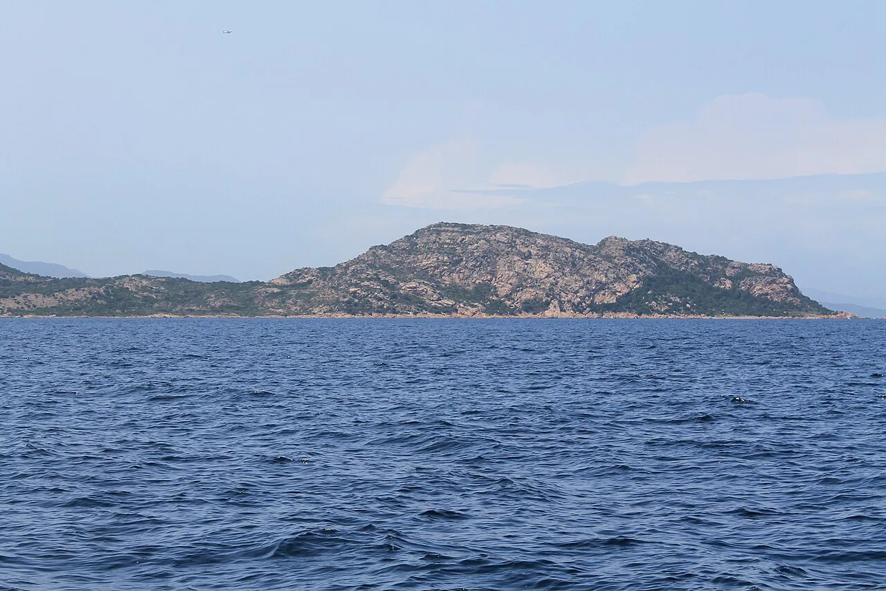 Sailing north along the Sardinian coast - panoramio, Olbia
