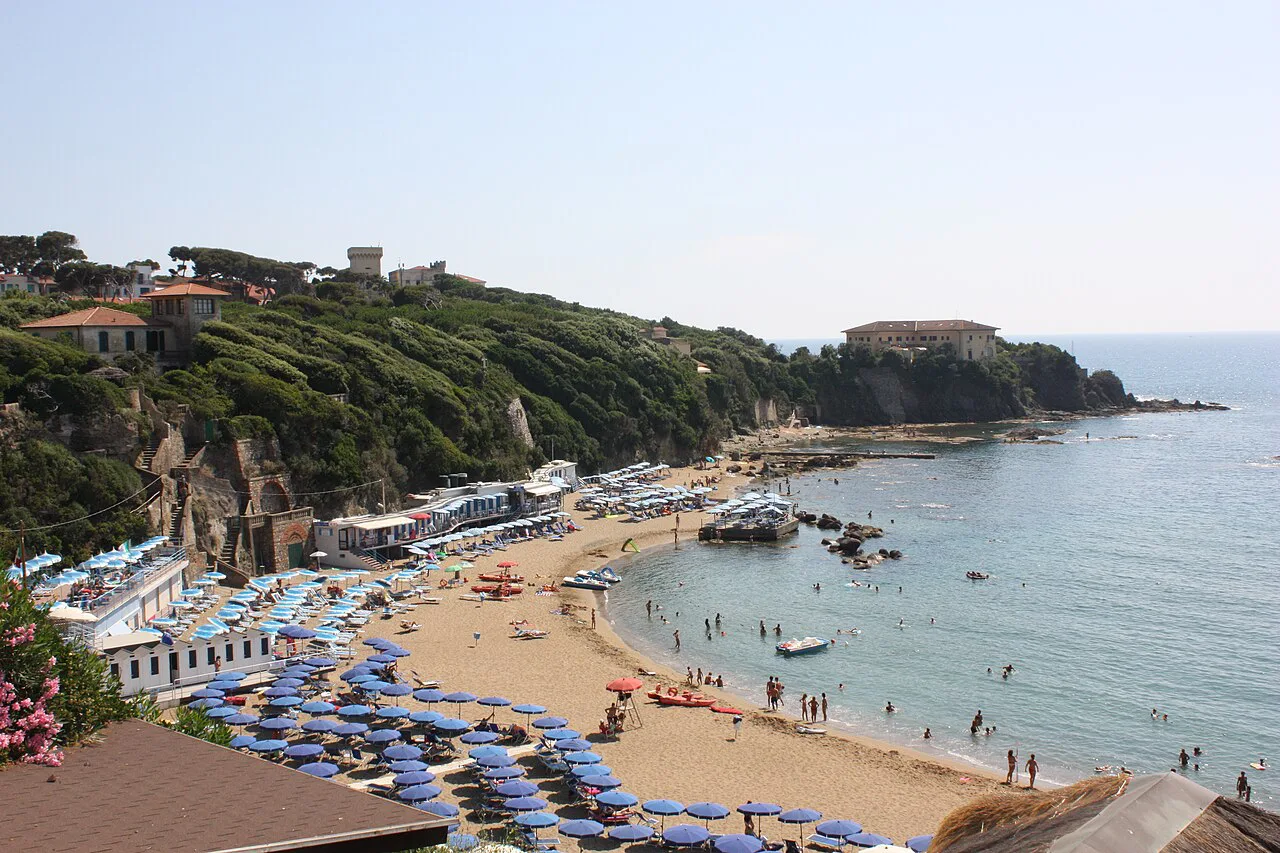 Beach of Castiglioncello - panoramio, Livorno