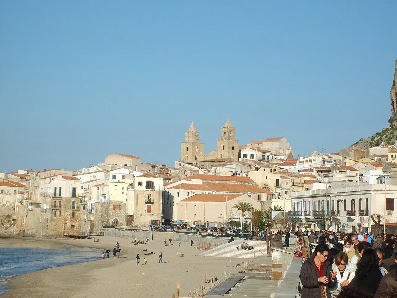 Cattedrale Cefalù dal Lungomare