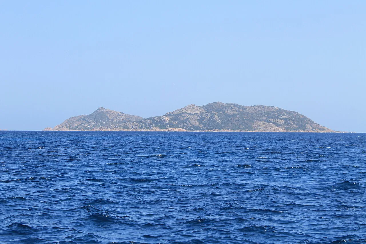 Sailing north along the Sardinian coast - panoramio, Olbia