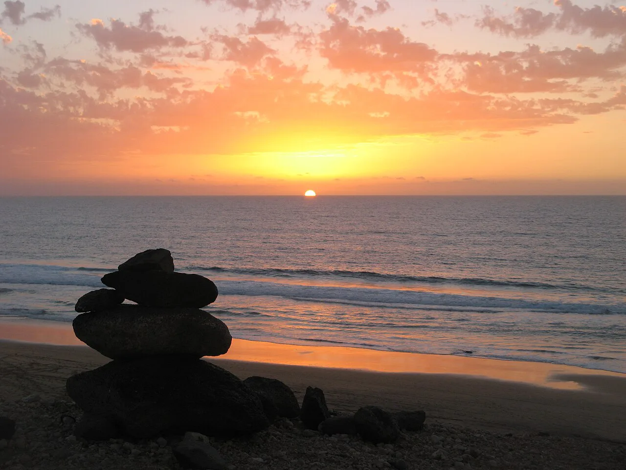 Fuerteventura sunset leftrocks, Corralejo