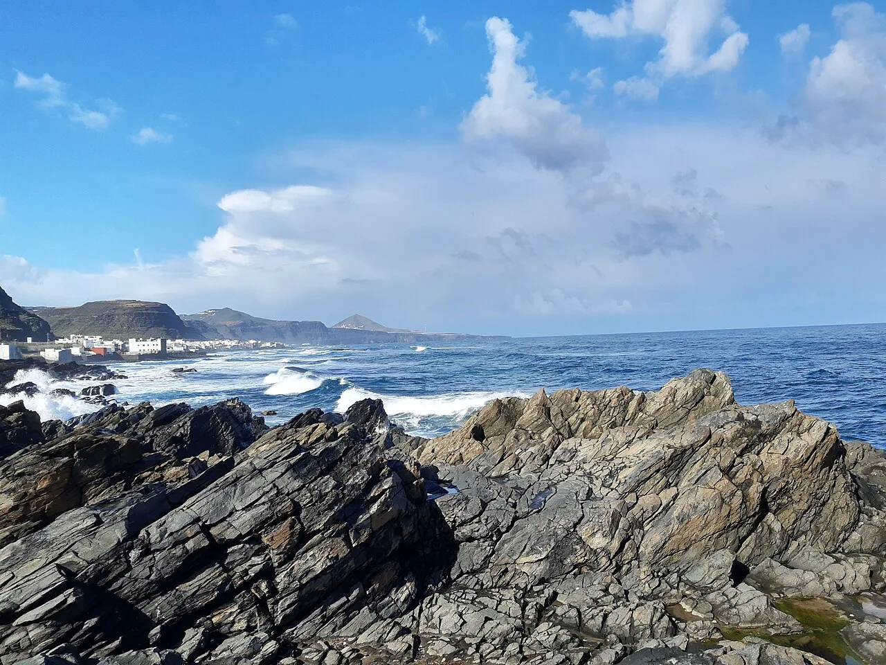Quintanilla, Gran Canaria, rocky beach