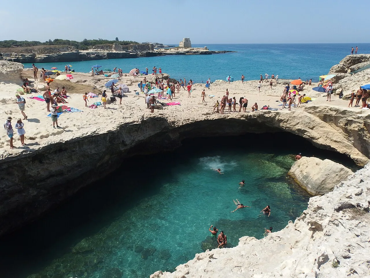 Grotta della Poesia, Lecce