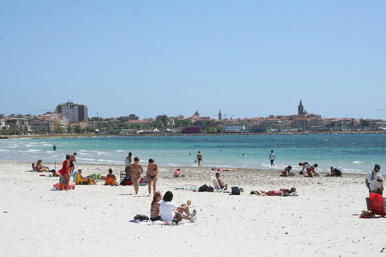 Alghero dalla spiaggia del lido