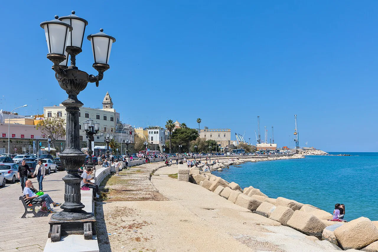 Bari - Lungomare Imperatore Augusto & Mare
