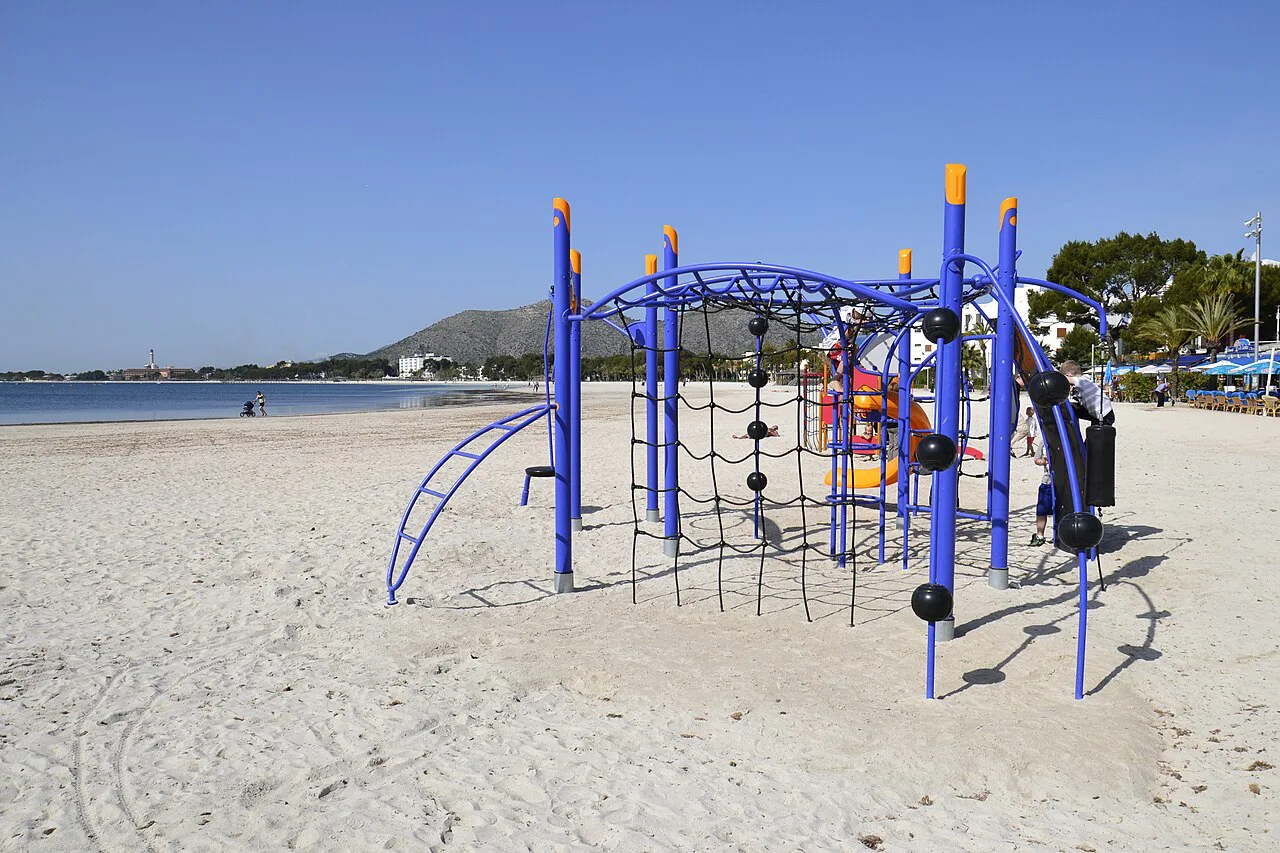 Alcudia beach park - panoramio