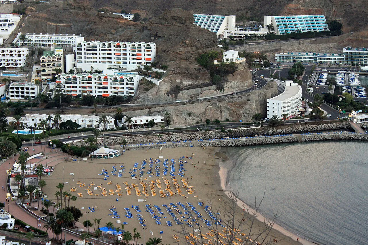 Puerto Rico beach - Gran Canaria - panoramio