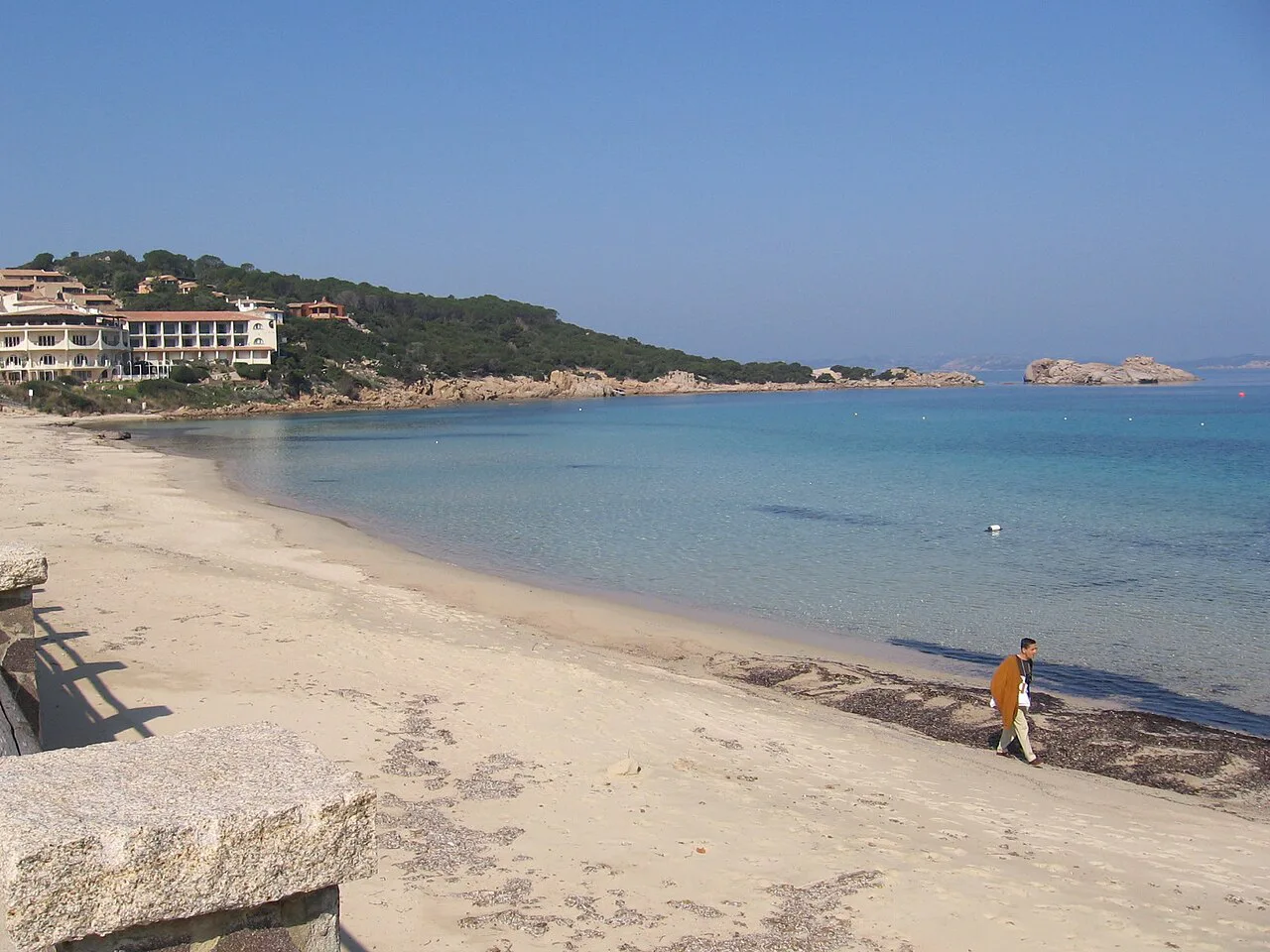 Strand von Baia Sardinia - panoramio, Olbia